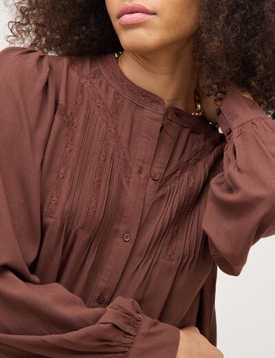 Blouse ajour&eacute;e col rond manches longues marron fonc&eacute; femme