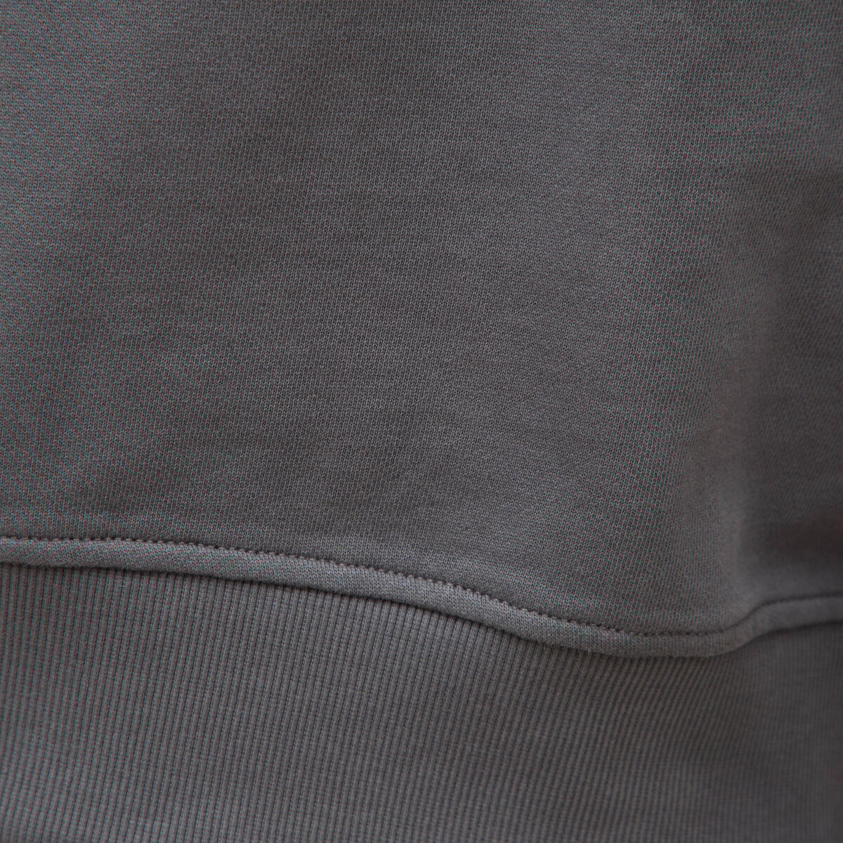 Sweat col rond manches longues en coton gris fonc&eacute; homme