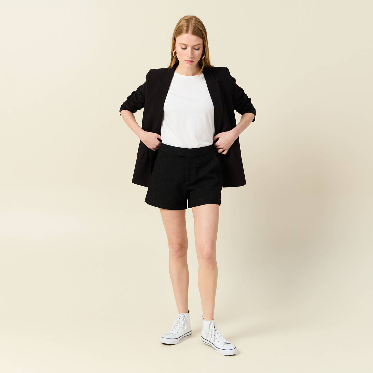 Short droit noir femme