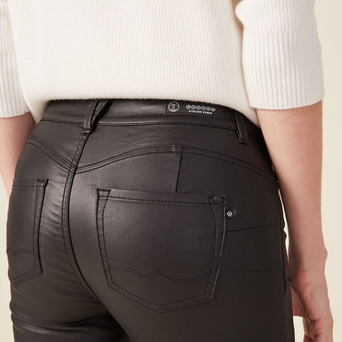 Pantalon skinny enduit push up denim noir enduit femme
