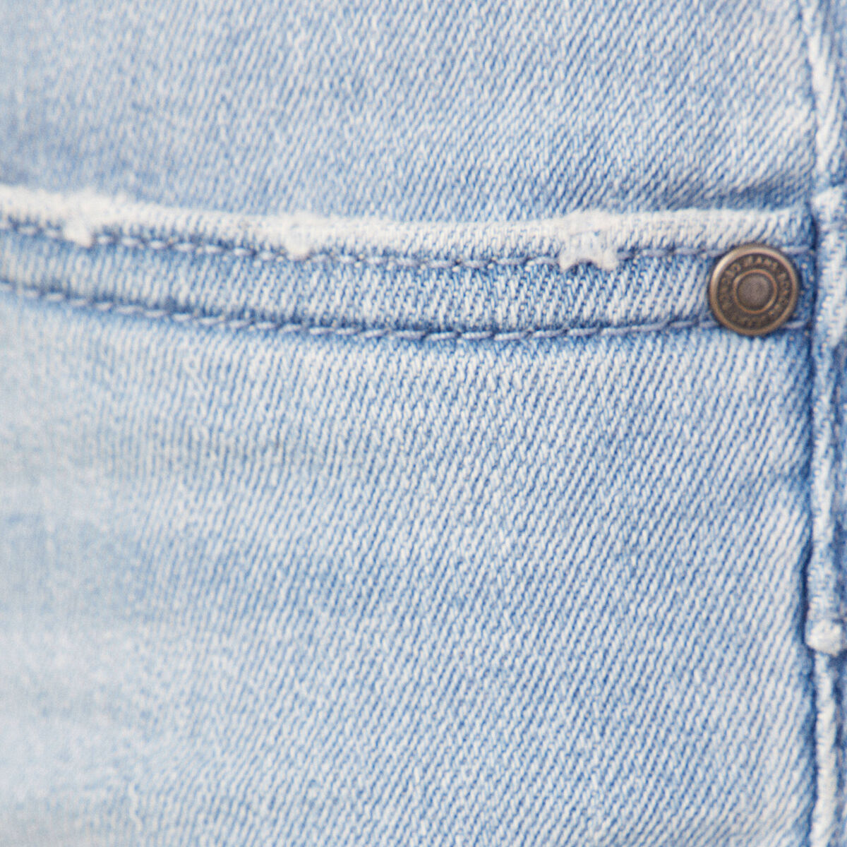 Short droit éco-responsable denim bleach femme