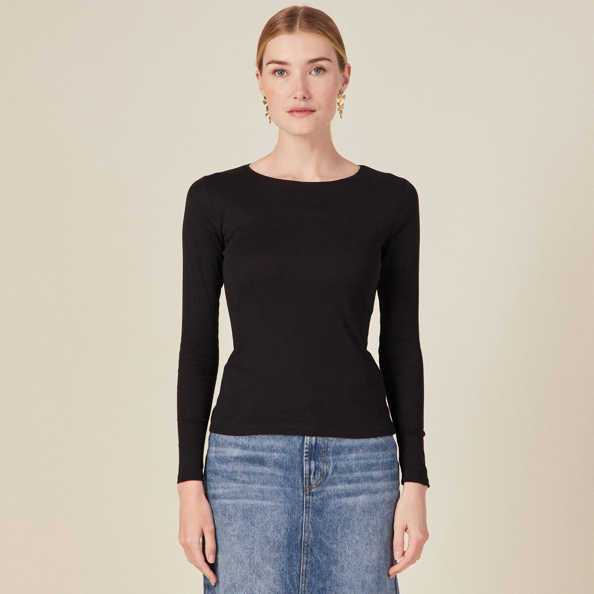 T-shirt cintr&eacute; manches longues col rond noir femme