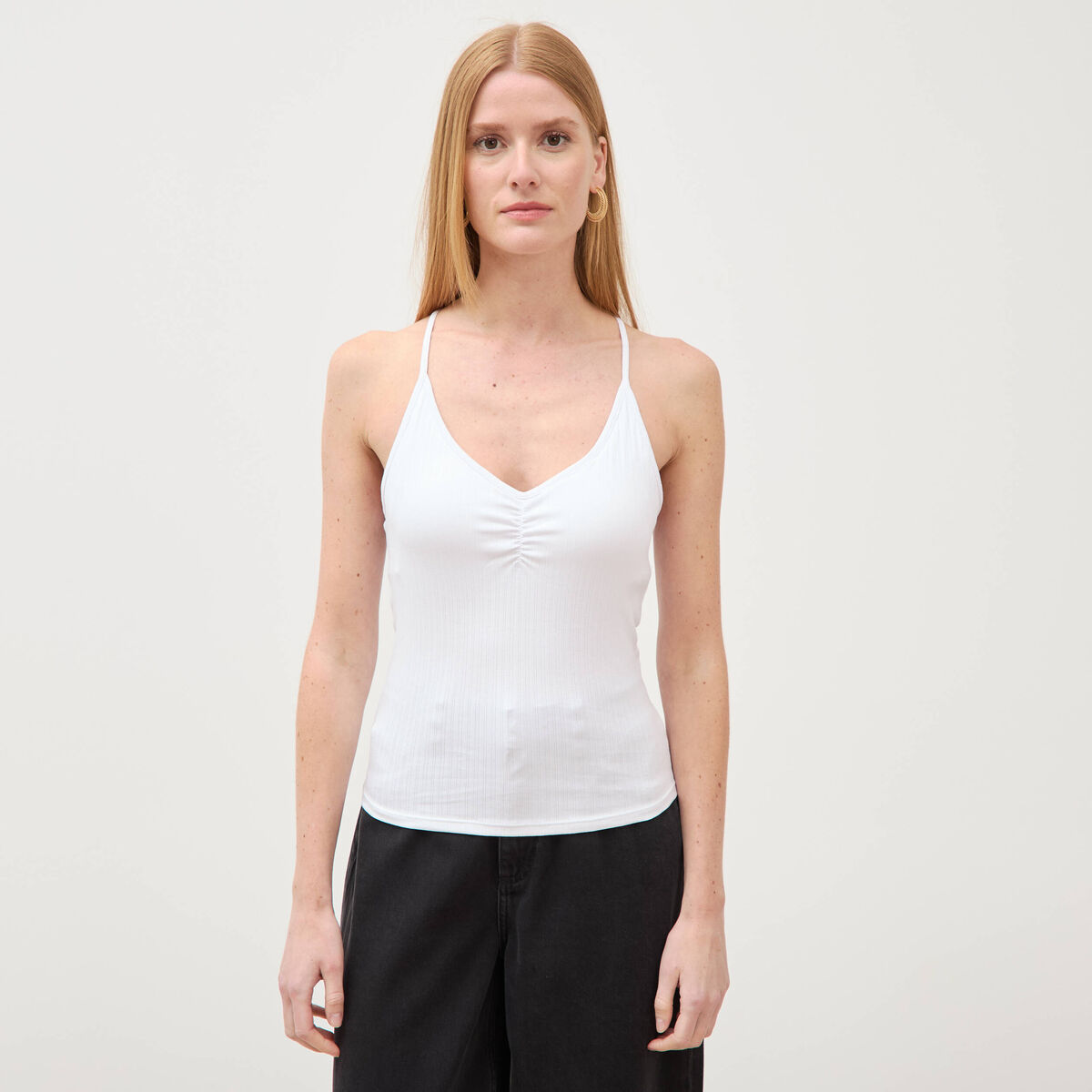 D&eacute;bardeur d&eacute;collet&eacute; &agrave; bretelles blanc femme