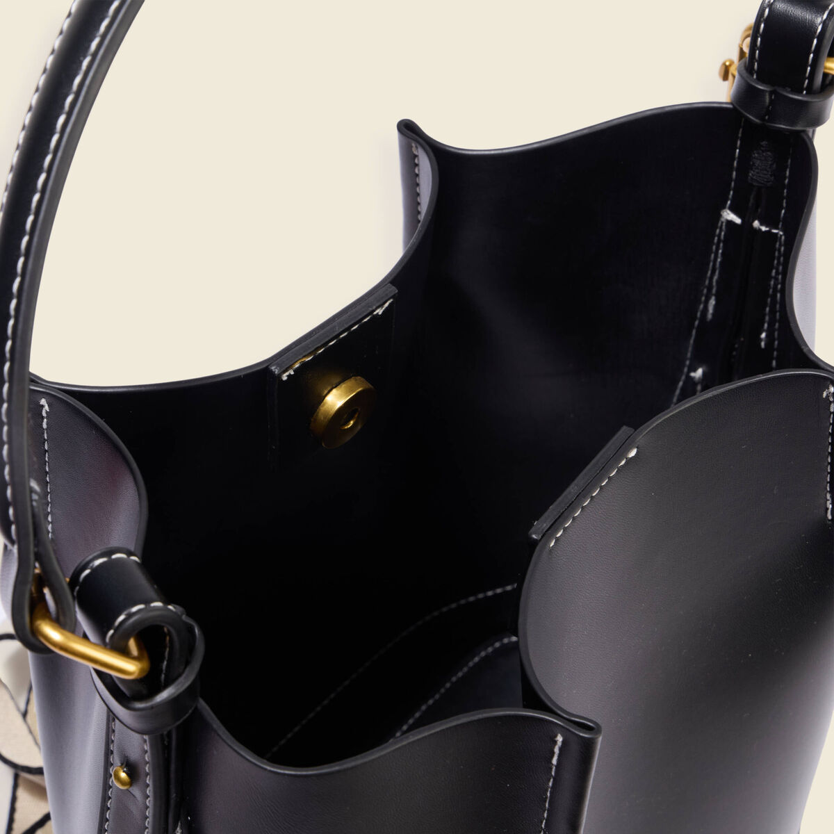 Sac bandouli&egrave;re noir femme