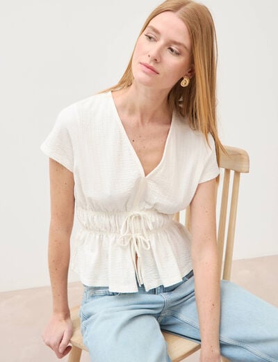 Blouse cintr&eacute;e col v manches courtes ecru femme