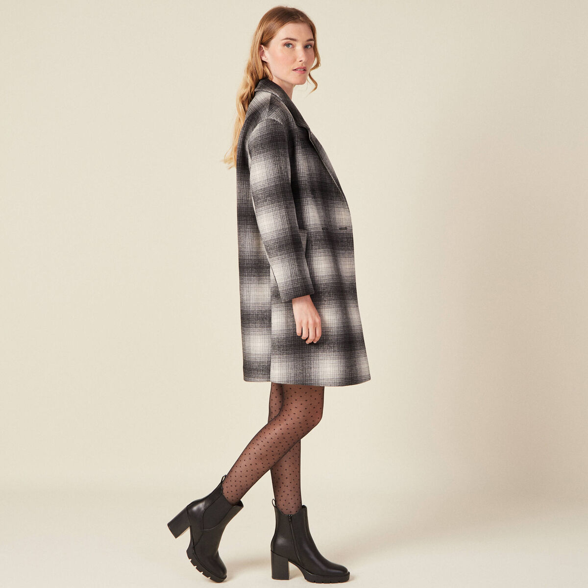 Manteau droit long noir femme
