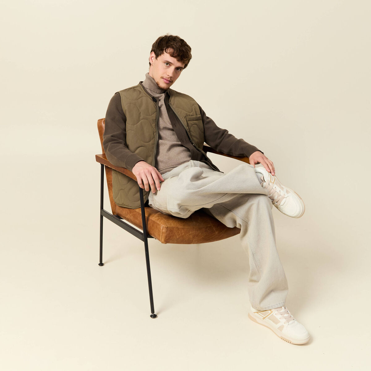 Pull droit court manches longues vert kaki homme