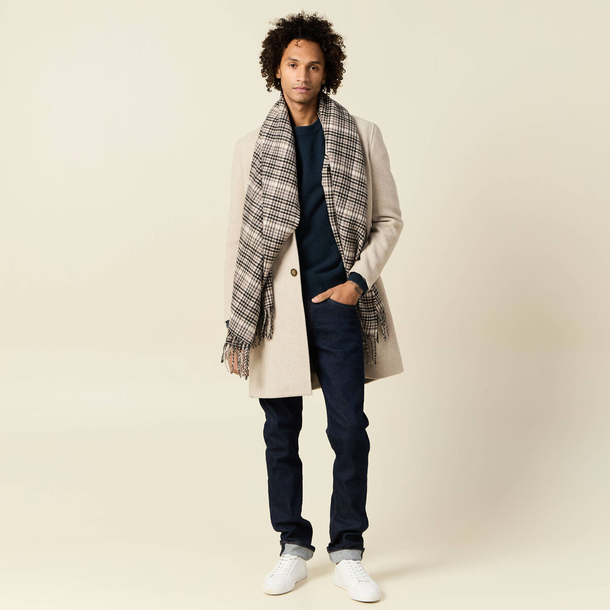 Manteau long boutonn&eacute; beige homme