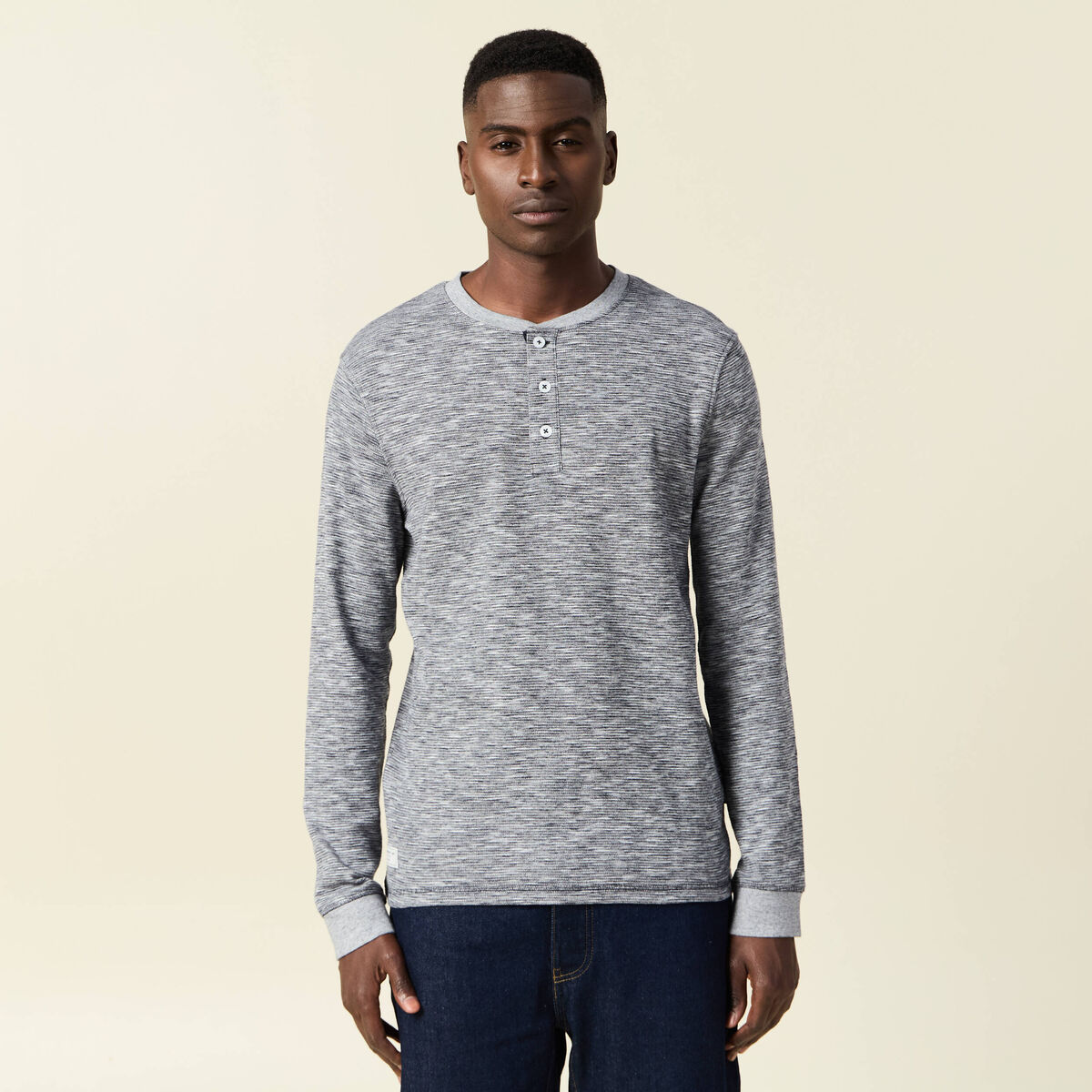 T-shirt en coton manches longues bleu fonc&eacute; homme