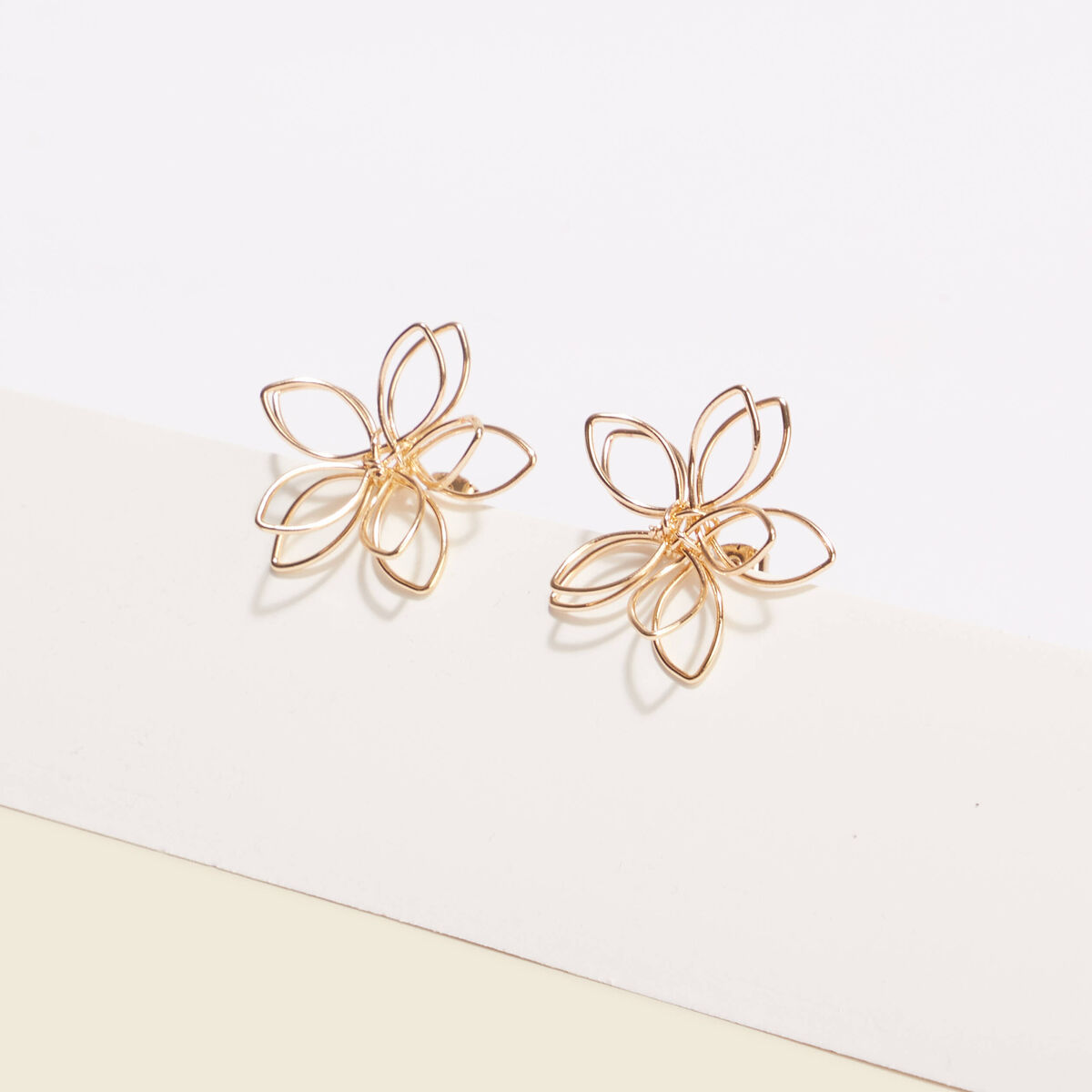 Boucles d'oreilles clous couleur or femme