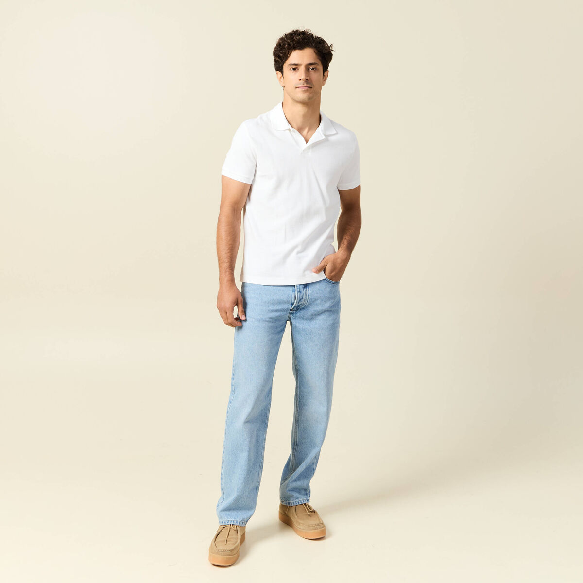 Polo cintr&eacute; col cubain manches courtes blanc homme