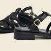 Sandales plates noir femme
