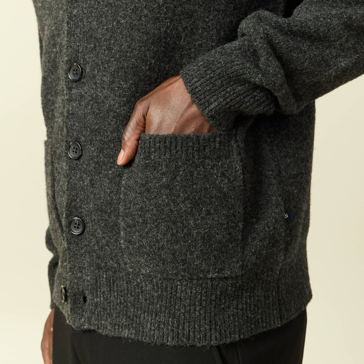 Gilet manches longues gris fonc&eacute; homme