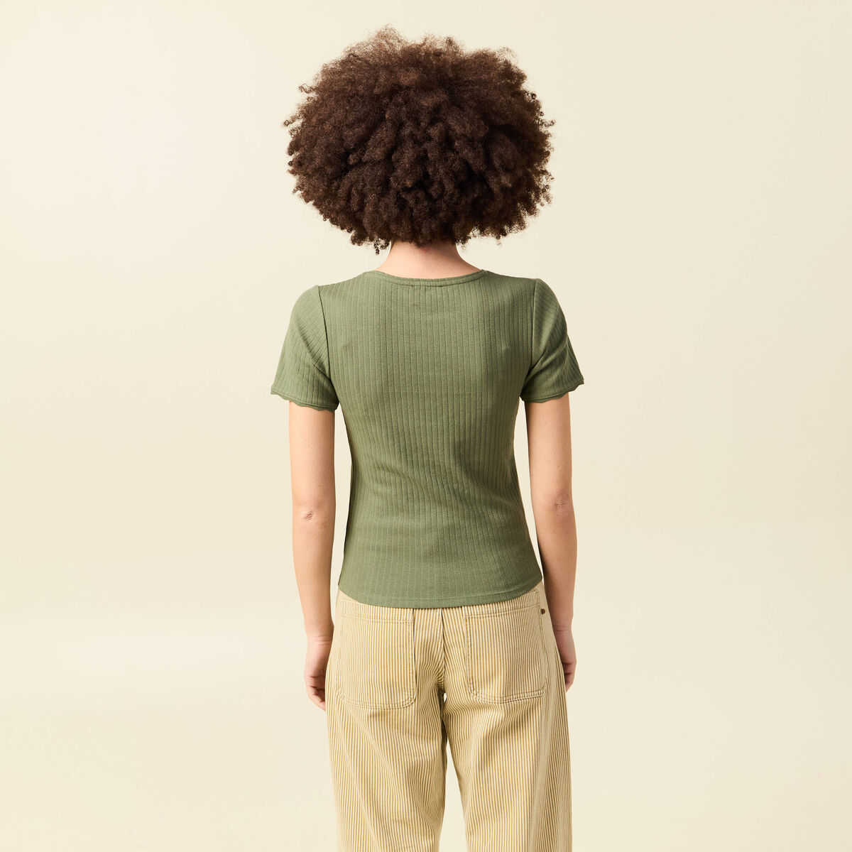 T-shirt manches courtes c&ocirc;tel&eacute; vert kaki femme