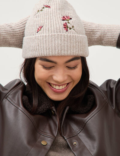 Bonnet avec broderie beige femme