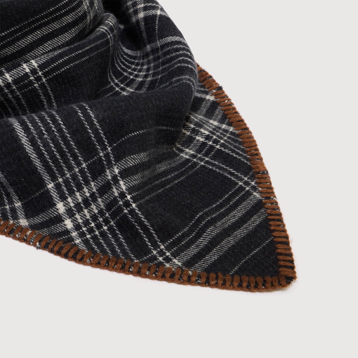 Foulard noir femme