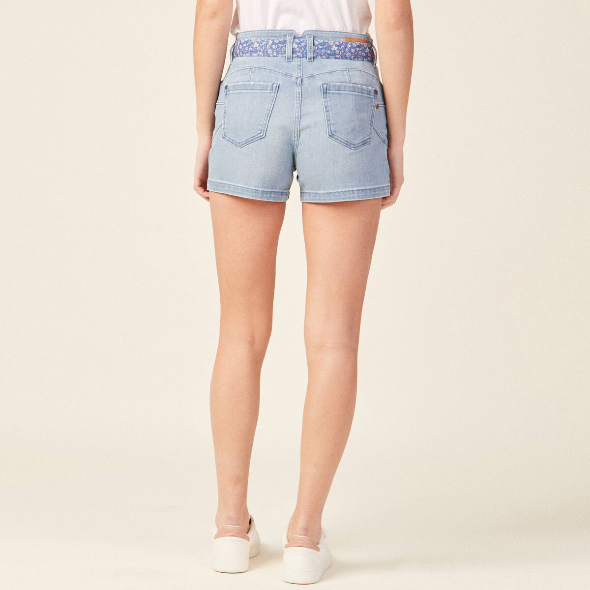 Short droit éco-responsable denim bleach femme