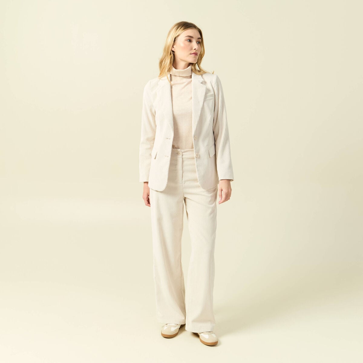 Pantalon large taille haute en velours creme femme