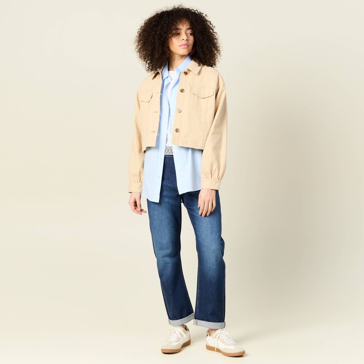 Jeans boyfriend ceintur&eacute; denim brut femme