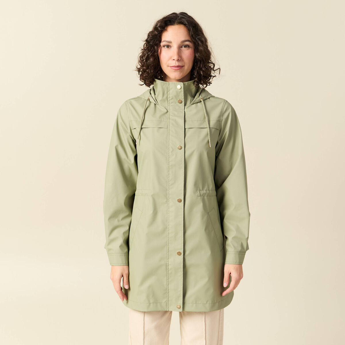 Parka longue droite d&eacute;perlante &agrave; capuche vert kaki femme