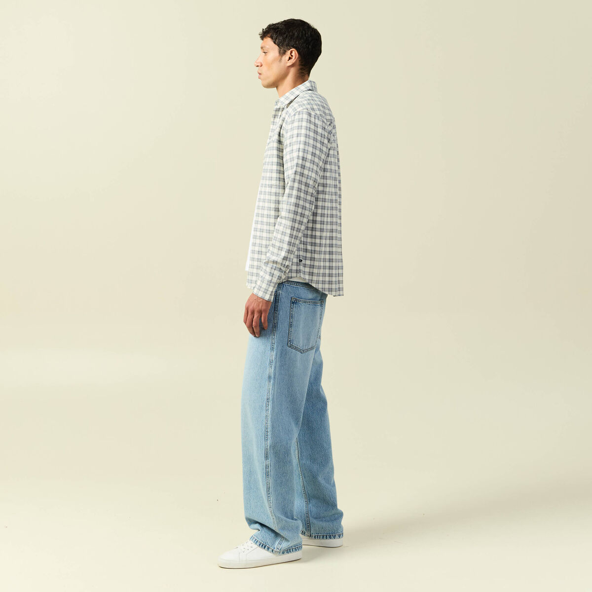 Chemise droite courte en coton ecru homme