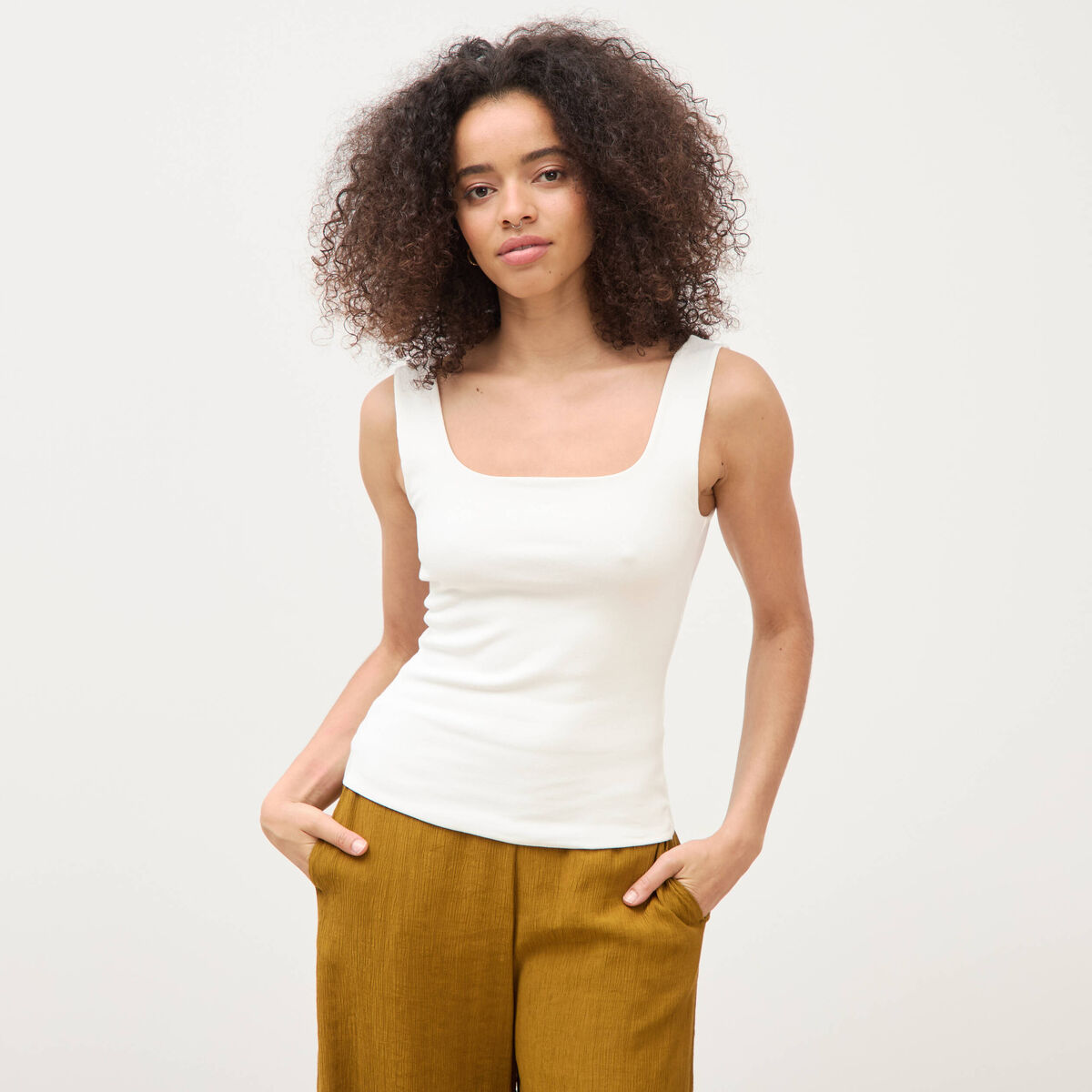 D&eacute;bardeur ajust&eacute; col carr&eacute; ecru femme