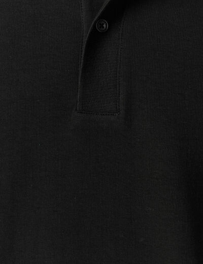 Polo cintr&eacute; manches longues en coton noir homme