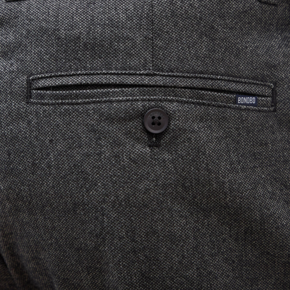 Pantalon chino avec ceinture gris fonc&eacute; homme