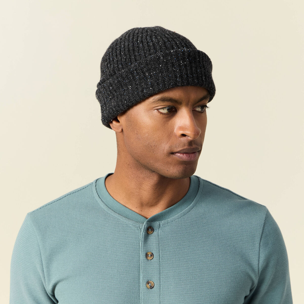 Bonnet tricoté fabriqué en France gris foncé homme
