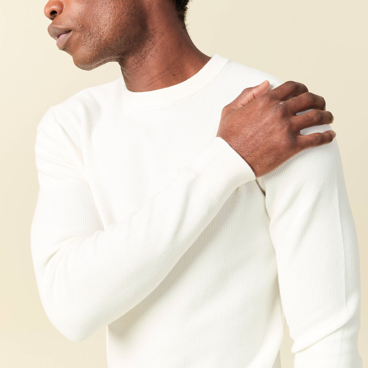 Pull fin col rond manches longues ecru homme