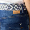 Jeans boyfriend ceintur&eacute; denim brut femme