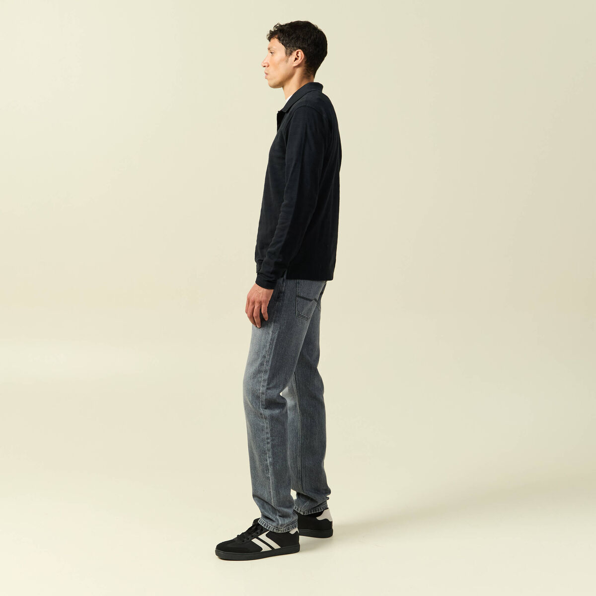 Polo cintr&eacute; manches longues en coton noir homme