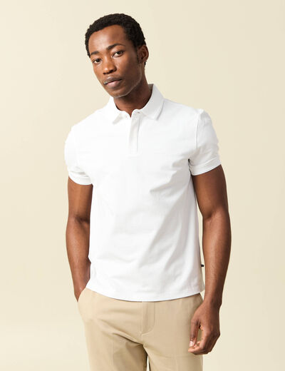 Polo cintr&eacute; manches courtes col polo blanc homme