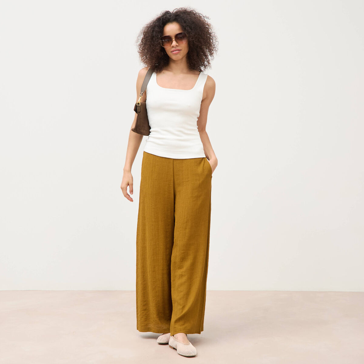 D&eacute;bardeur ajust&eacute; col carr&eacute; ecru femme