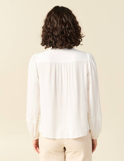 Blouse droite courte d&eacute;tail dentelle creme femme