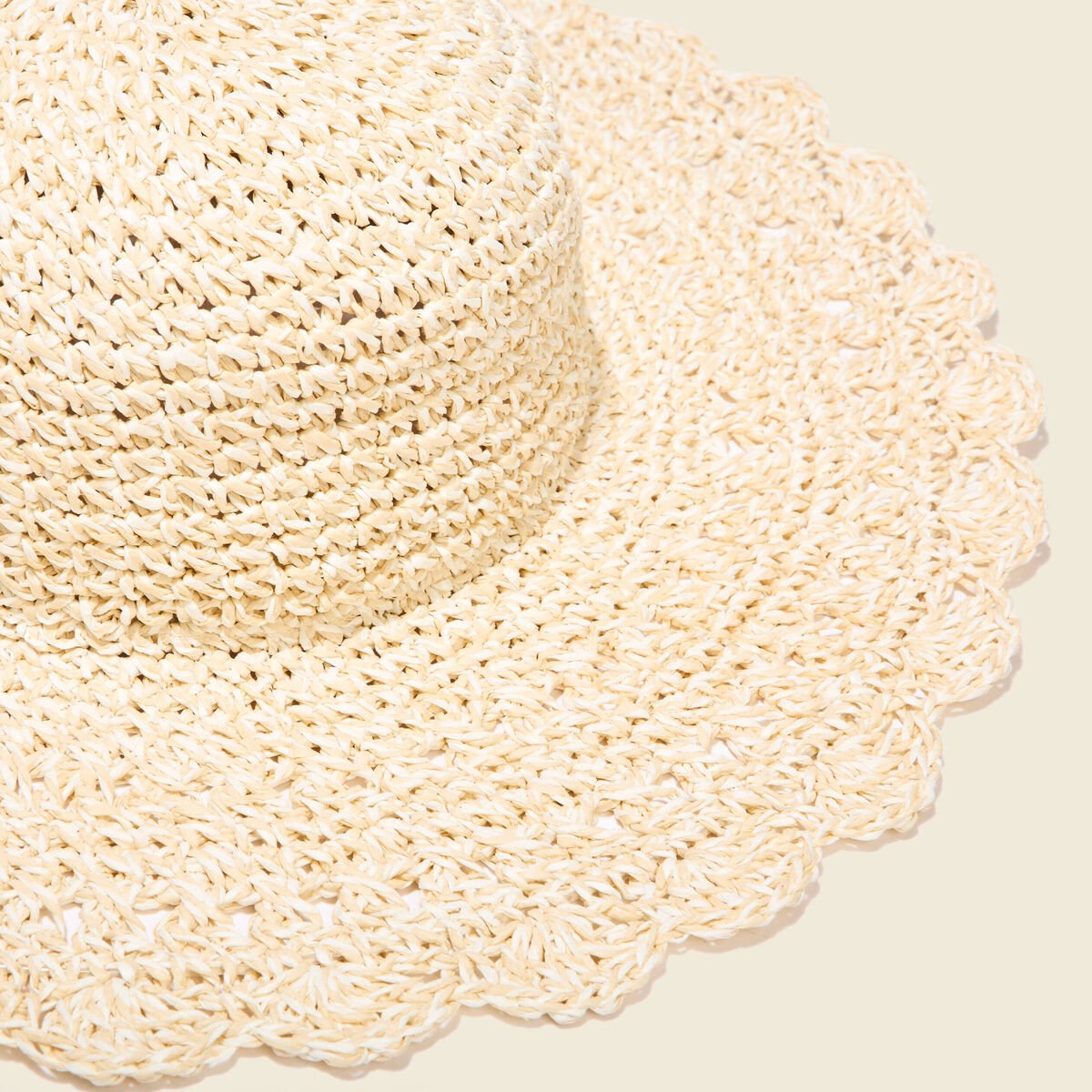 Chapeau tressé ecru femme
