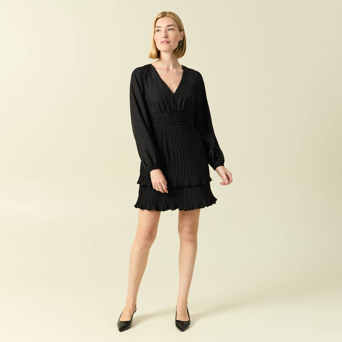 Robe patineuse courte manches longues noir femme