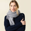 Écharpe tricotée gris clair femme