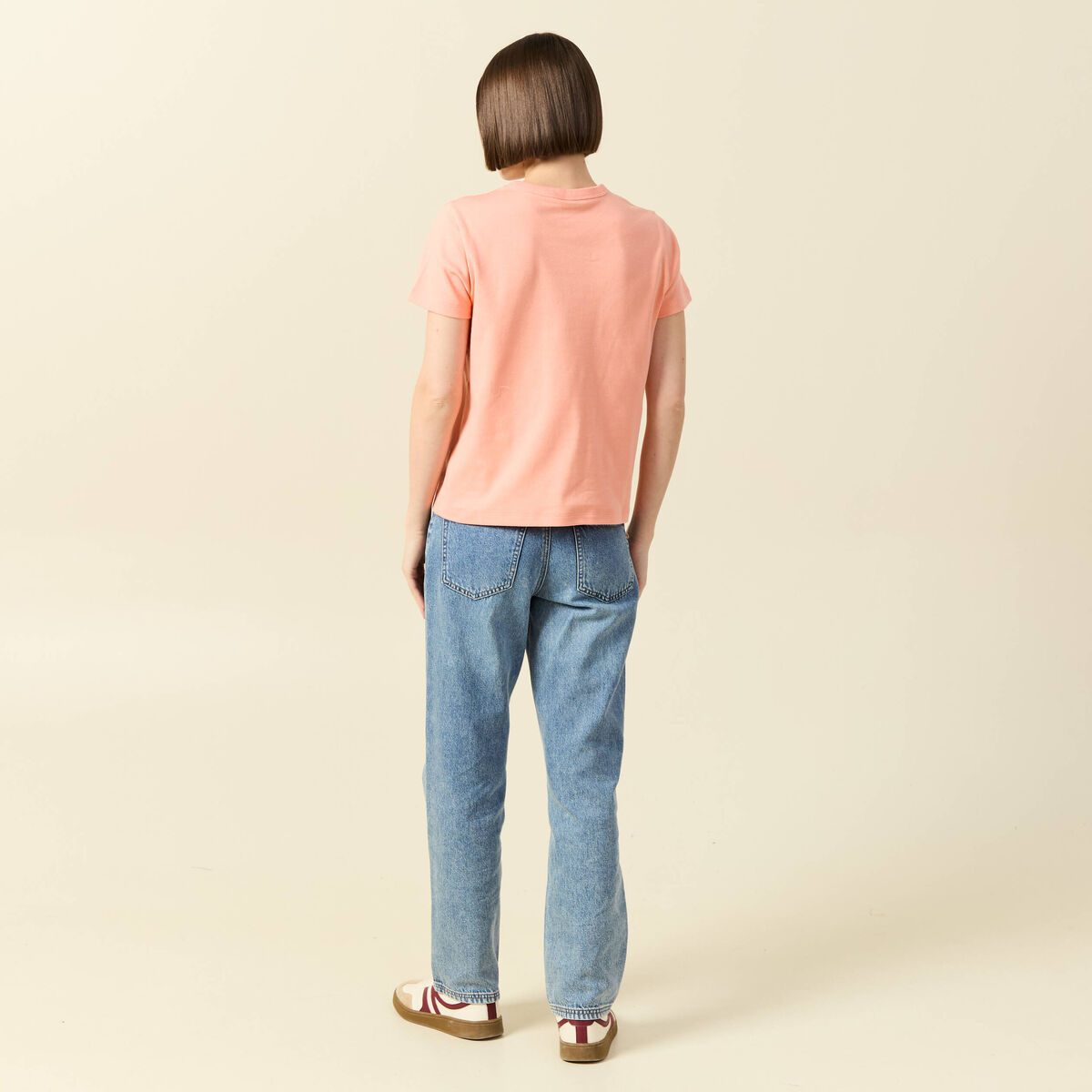 T-shirt cintr&eacute; col rond manches courtes rose corail femme