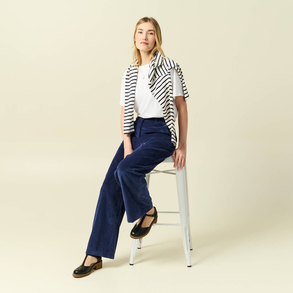 Pantalon large taille haute en velours bleu marine femme