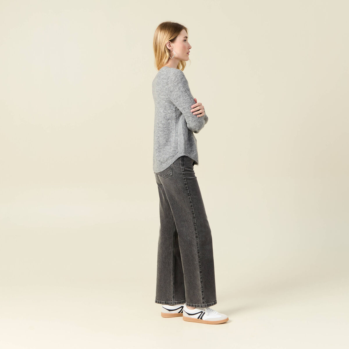 Pull manches longues col en V gris clair femme