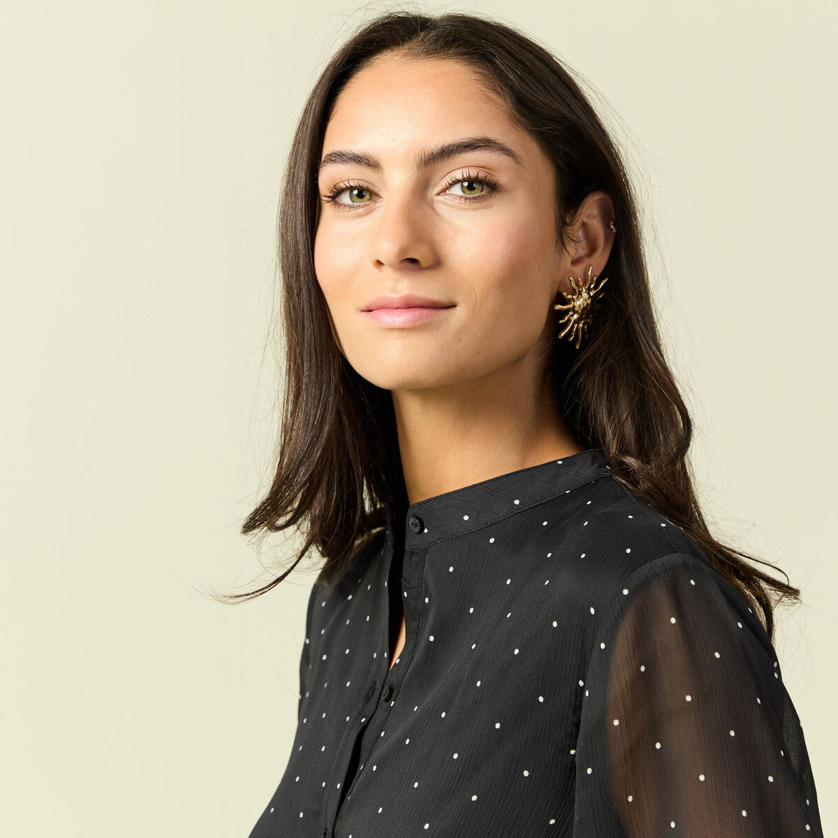 Robe longue &eacute;vas&eacute;e col v manches longues noir femme