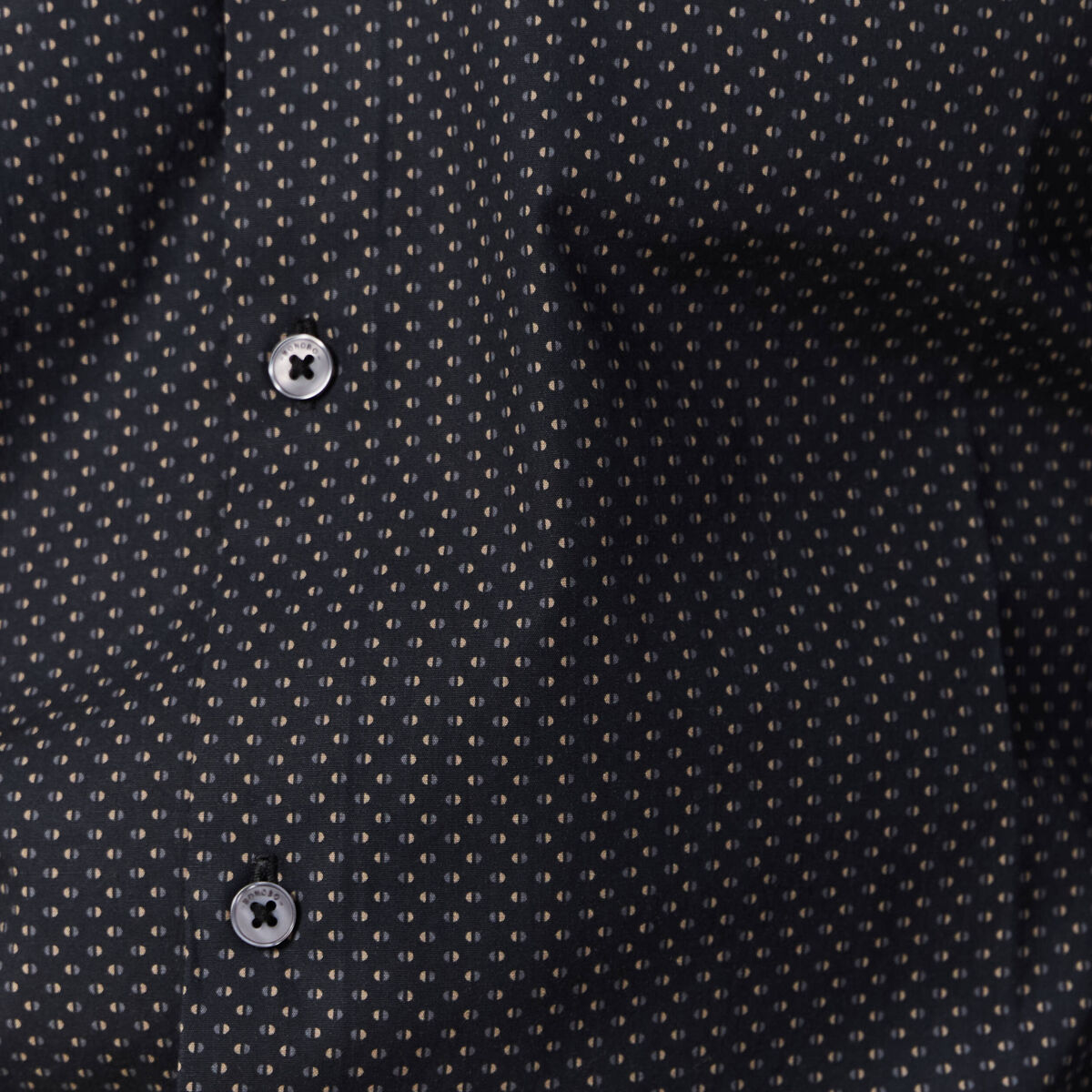 Chemise cintr&eacute;e en coton manches longues noir homme