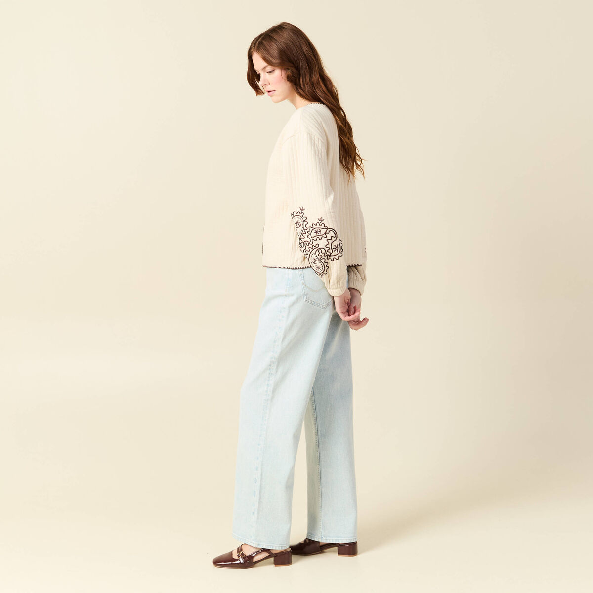 Cardigan droit court col rond brod&eacute; ivoire femme