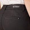 Jeans cargo 7/8ème enduit denim noir enduit femme