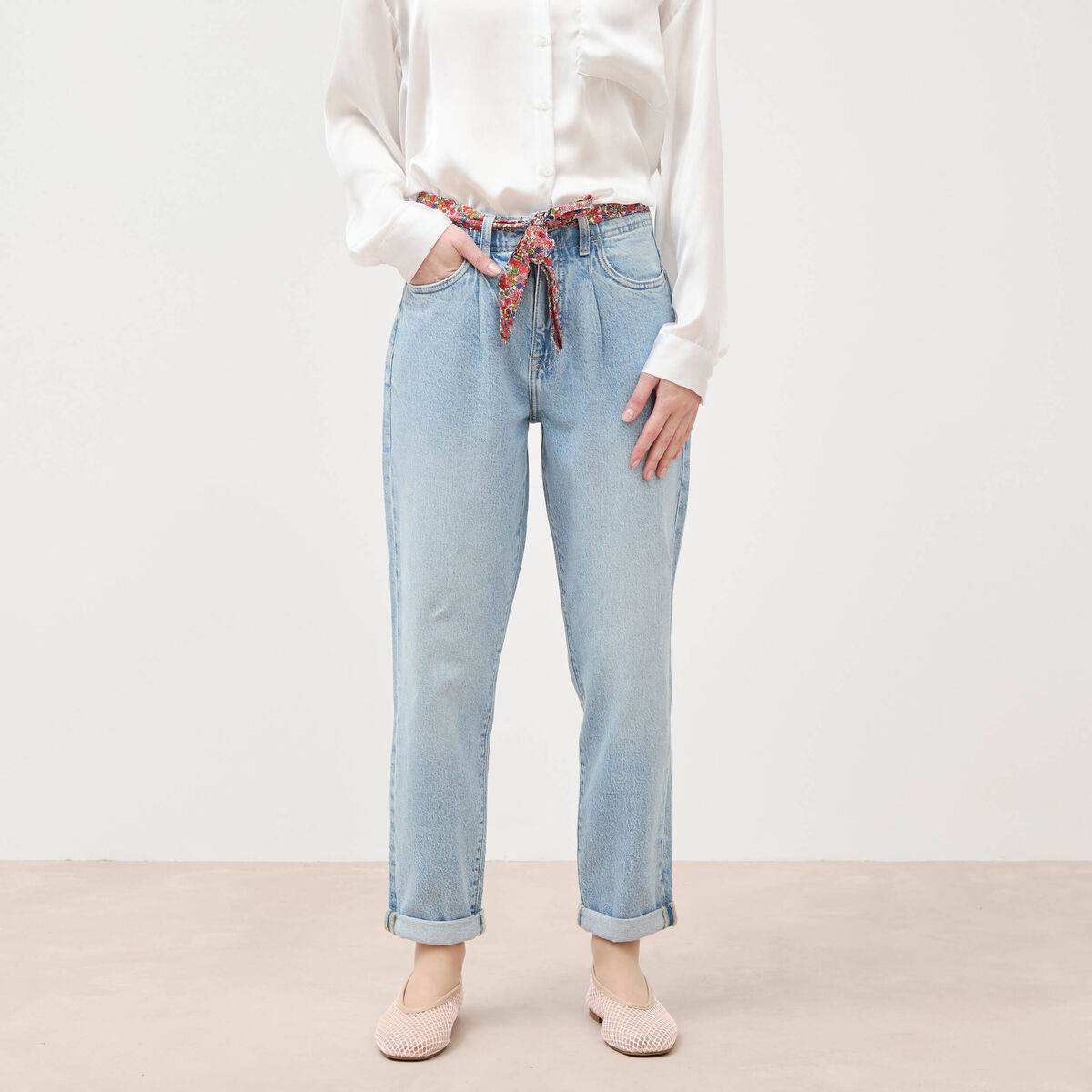 Jeans mom ceinture foulard denim bleach femme