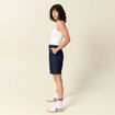 Bermuda droit pinces en jean denim brut femme
