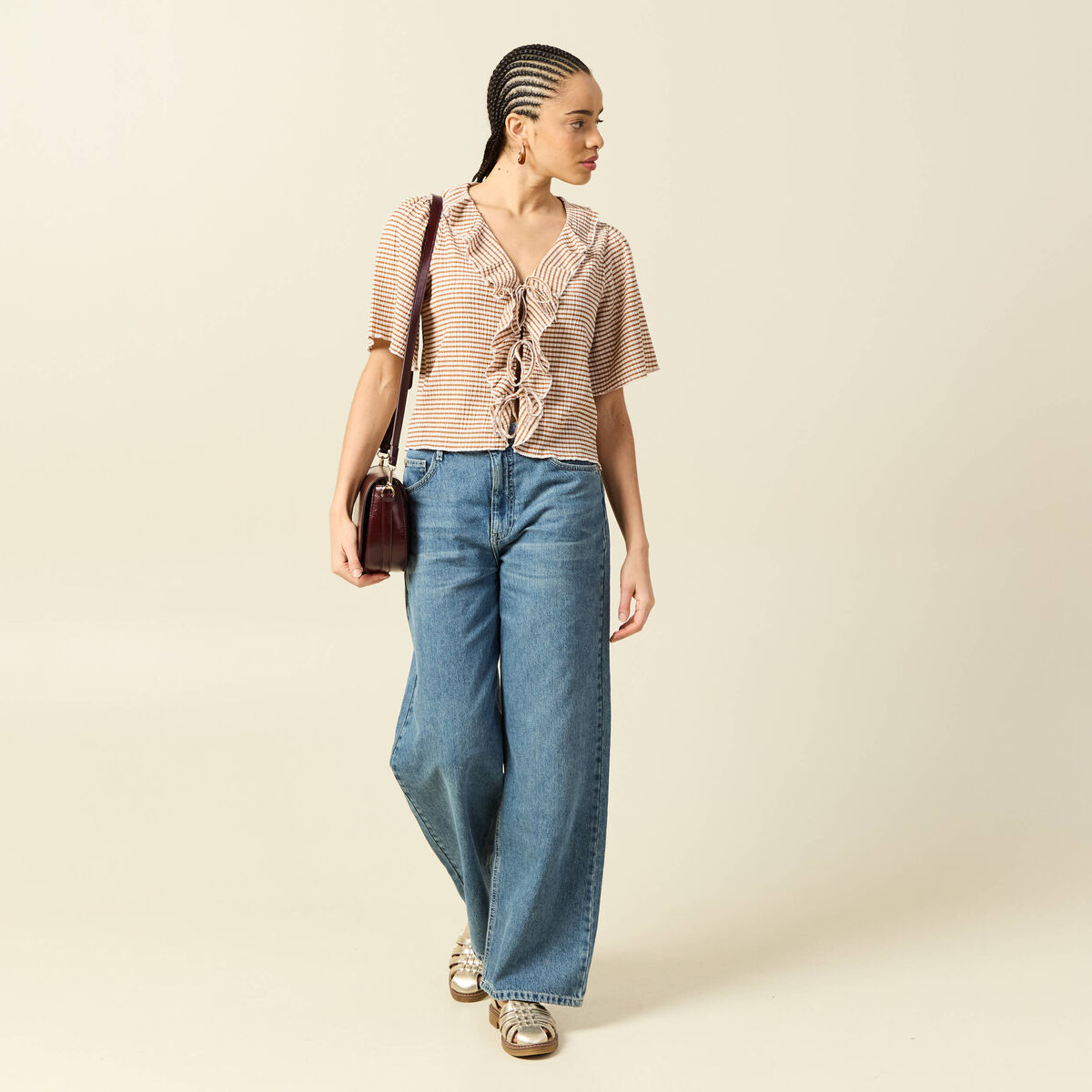 T-shirt col V &agrave; volants manches courtes marron clair femme
