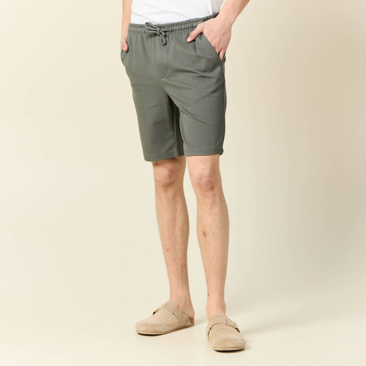 Short droit avec cordon vert kaki homme