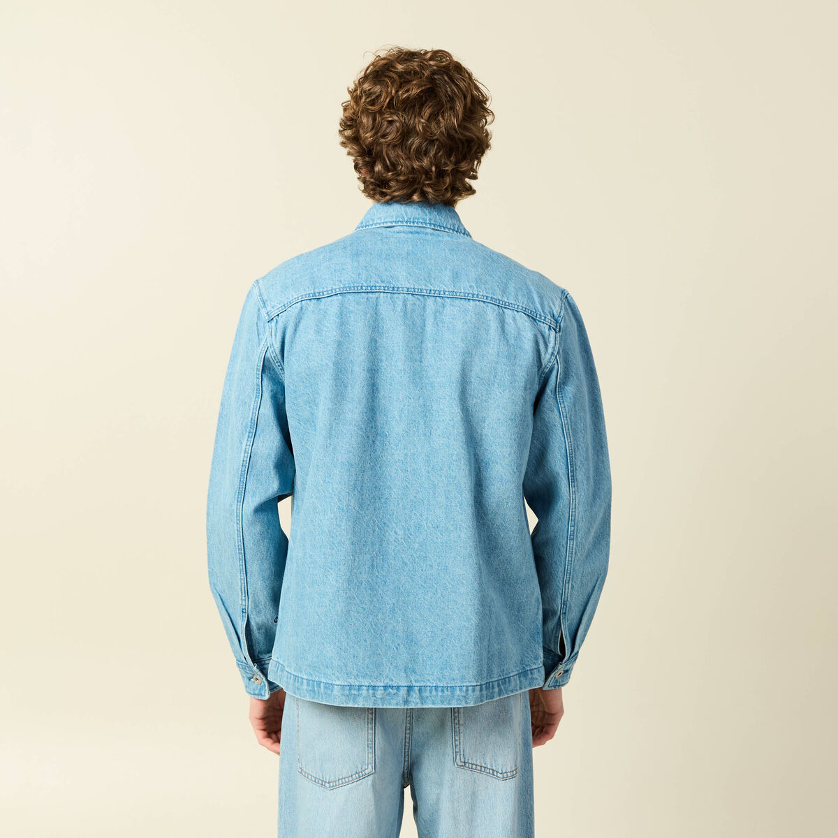 Surchemise en jeans coton coupe droite denim bleach homme